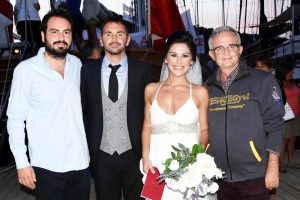 Yat tutkunu denizcileri bir araya getiren nikah