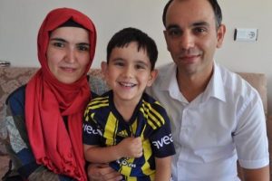 'Trib&uuml;n şiddeti' mağduru &ccedil;ocuğun babası konuştu