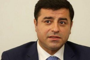 Selahattin Demirtaş'tan 'beyaz toros' yanıtı