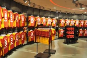 Galatasaray mağazacılıkta kar rekoru kırıyor