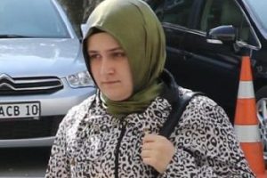 &Ouml;nce 'polis', sonra 'savcı' olup 50 bin lira dolandırdılar