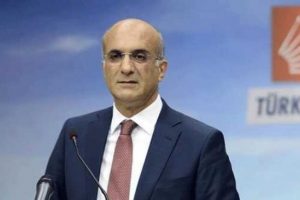 CHP o adayın &uuml;yeliğini askıya aldı