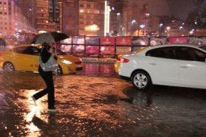 İstanbul Valiliği'nden şiddetli yağış ve su baskını uyarısı