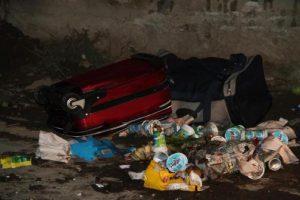 Van'da &ccedil;&ouml;pteki valizler polisi alarma ge&ccedil;irdi