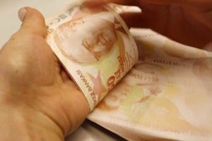 Bursa'da dolandırılan şahsı, banka g&ouml;revlisi kurtardı
