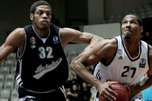 Beşiktaş, Avrupa'da ilk yenilgisini aldı