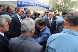 Başbakan şehit ailesini ziyaret etti