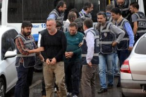 3 kentteki insan ka&ccedil;ak&ccedil;lığı operasyonunda 4 tutuklama