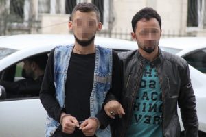 Samsun'da uyuşturucu ile yakalanan gen&ccedil; tutuklandı