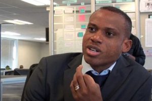 Emenike, Oliseh'i şoka uğrattı