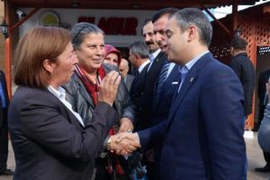 Bakan Kılı&ccedil;: "Bayrağımızı salonlarda kapatanlar..."