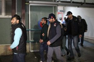 Bursa'da g&ouml;zaltına alınan 10 ter&ouml;r zanlısından 5'i tutuklandı