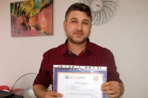 Bombacıyla aynı soyismi taşıyor diye...