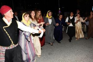 Yat yarışlarında dostluk r&uuml;zgarı