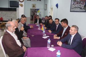 Bursa Saadet Partisi Milletvekili adayları İneg&ouml;l'deki Bosnalıları ziyaret etti