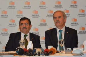 &Ccedil;evre ve Şehircilik Bakanı G&uuml;ll&uuml;ce Bursa'da kentsel d&ouml;n&uuml;ş&uuml;me dikkat &ccedil;ekti