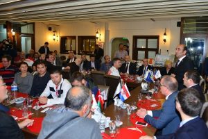 Bursa Yıldırım'da Başkan Edebali g&uuml;reş ve balkan camiasının temsilcileri ile bir araya geldi