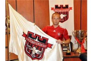 Gaziantepsporlu Larsson ikinci kez baba oldu
