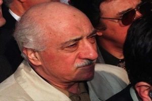G&uuml;len 2 davada 'sanık', 3 soruşturmada 'ş&uuml;pheli'