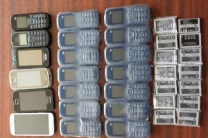 Amasya'da ka&ccedil;ak cep telefonu operasyonu