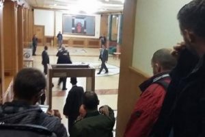 Kosova meclisinde yine gaz bombası fırlatıldı