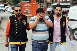 Eşine fuhuş yaptırmaktan tutuklandı