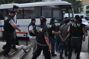 Bursa polisi, ter&ouml;rist faaliyetlere g&ouml;z a&ccedil;tırmıyor