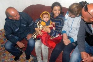 Mucize bebekle kahraman balık&ccedil;ıların duygusal buluşması