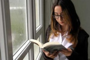 Liseli Buket yazdı 6 milyon kişi okudu