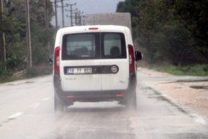 Bursa'da etkili olan sağanak yağış, hayatı olumsuz etkiliyor