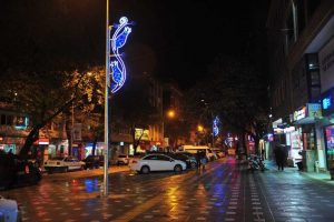 Bursa Orhangazi'de caddelere 'renk' geldi