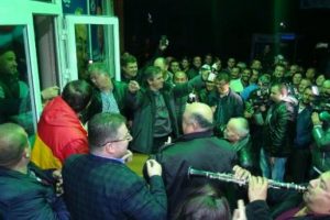 Kırcaali'de T&uuml;rk aday Aziz 4'&uuml;nc&uuml; kez kazandı
