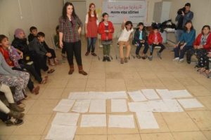Diyarbakır'da &ccedil;ocuklara mayın riski eğitimi verildi