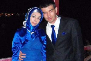 Balkondan d&uuml;şerek &ouml;len gelinin davasında beraat