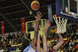 Orkide Gediz &Uuml;niversitesi Finalspor'la oynuyor