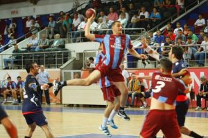 Trabzonspor, galibiyete sevindi