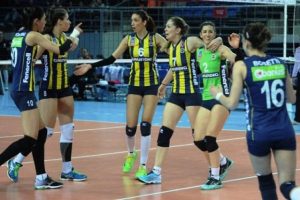 Fenerbah&ccedil;e Grundig zirveden inmiyor