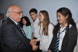 "Eğitim Bakanlığı gelip ge&ccedil;ici ama &ouml;ğretmenler unutulmuyor"