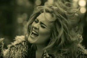 Adele rekor kırdı