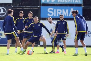 Fenerbah&ccedil;e'de Osmanlıspor hazırlıkları s&uuml;r&uuml;yor