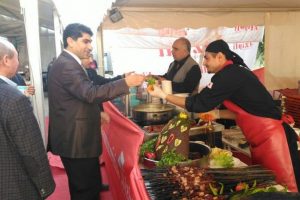 Bursa Milletvekili adayı Aydın'ın se&ccedil;im &ccedil;alışmaları s&uuml;r&uuml;yor