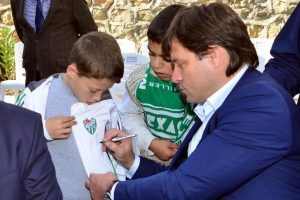 Kestelli miniklere &ccedil;antalar Ertuğrul Sağlam'dan