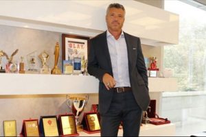 "Fenerbah&ccedil;e'yi d&uuml;nya kul&uuml;b&uuml; yapacağım"