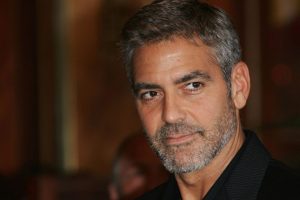 &Uuml;nl&uuml; akt&ouml;r Clooney'den "soykırım" iddiası