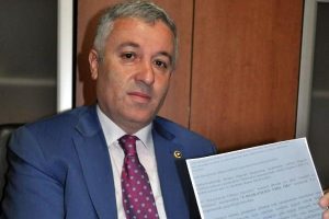 CHP ve MHP milletvekilleri '&ouml;deme' belgesini g&ouml;sterdi