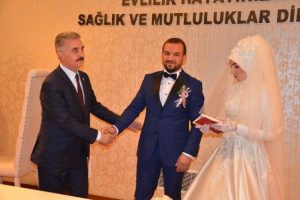 B&uuml;y&uuml;kataman nikah şahidi oldu