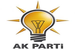 Milletvekili adayının se&ccedil;im aracına saldırı