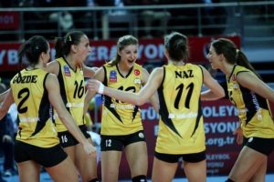 VakıfBank galibiyetle başladı