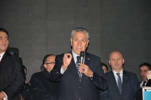B&uuml;lent Arın&ccedil; Bursa'da: "Milleti d&uuml;ş&uuml;n&uuml;n ona g&ouml;re hareket edin"