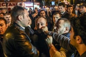Kayyum Bug&uuml;n'&uuml;n manşetini savunanlara kapıyı g&ouml;sterdi
